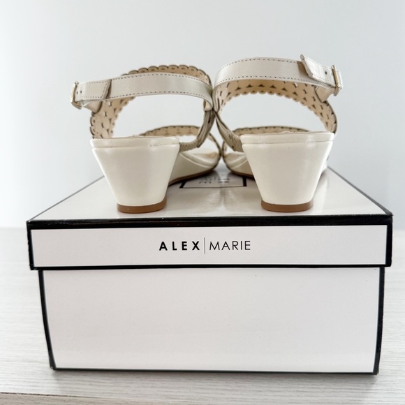 Alex Marie Elsa cloud white Wedge Sandals size 9 women’s - Picture 3 of 14